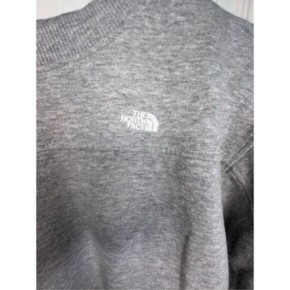 The North Face Cropped Grey Basic Long Sleeve Crewneck Sweatshirt - Picture 2 of 5